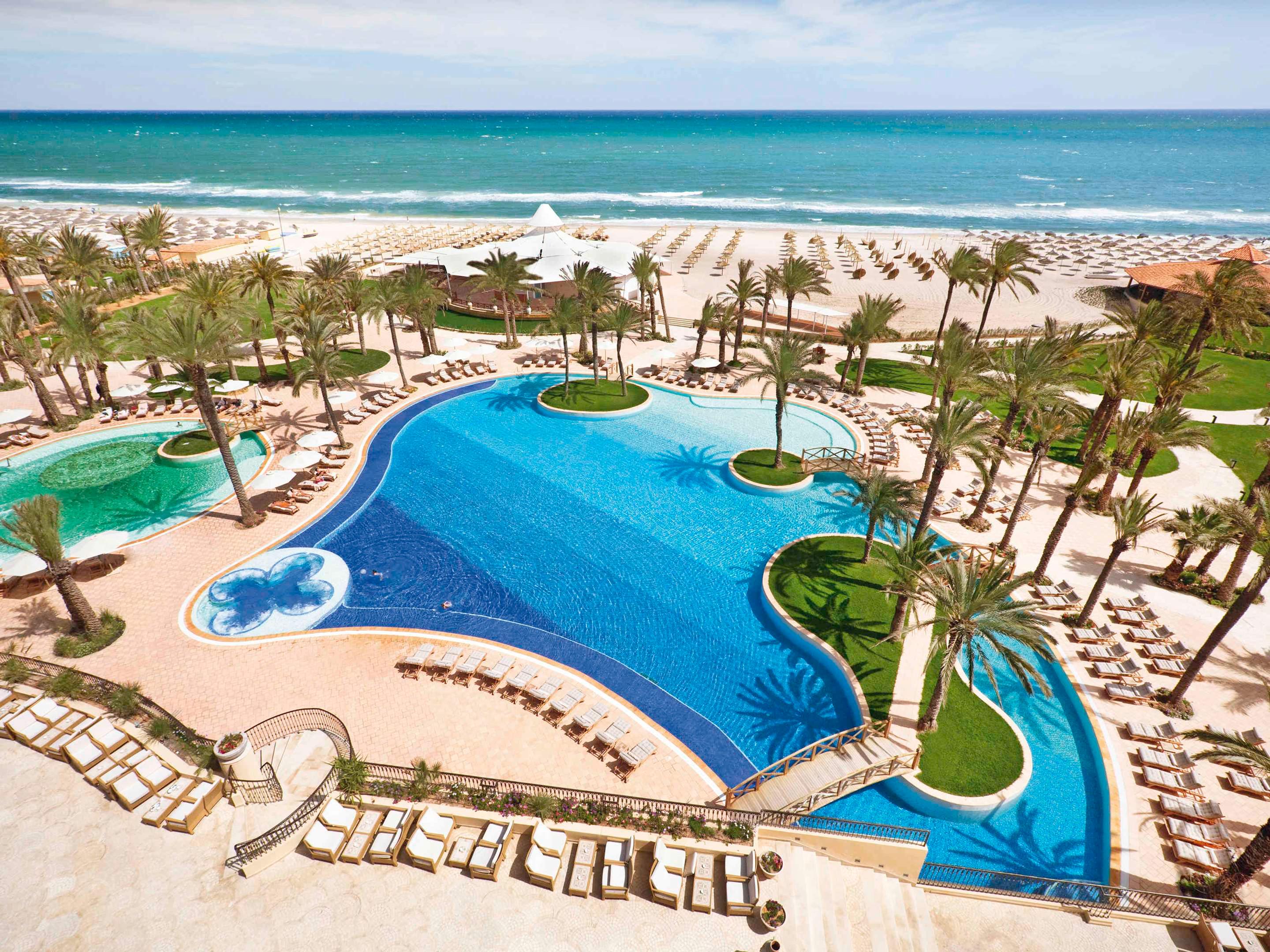 Movenpick Resort & Marine Spa  5*